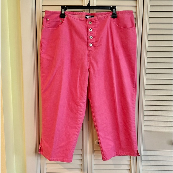 L.A. BLUES STRETCH, WOMENS CAPRIS. PINK BUTTONUP, 5 POCKET, CAPRI JEANS.SIZE 20W - Picture 1 of 7